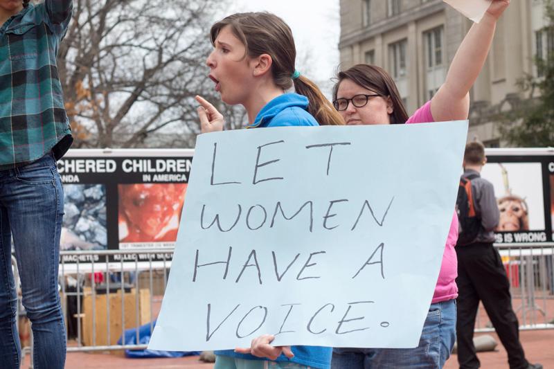 Anti-abortion group displays graphic images on Lowry Mall