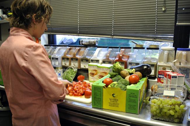 Columbia organization serves vegan, vegetarian food for hungry