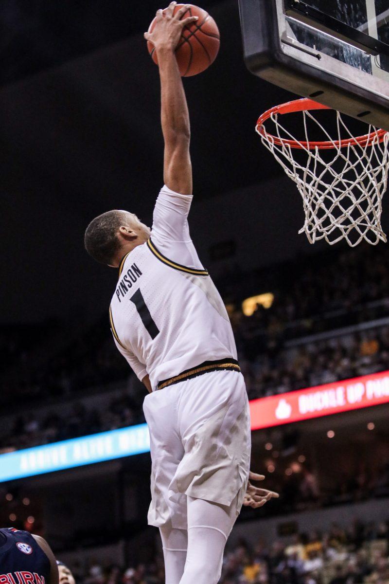 Missouri men's basketball upsets No. 11 Auburn