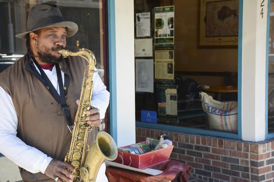 'Bona fide' musician channels healing sound
