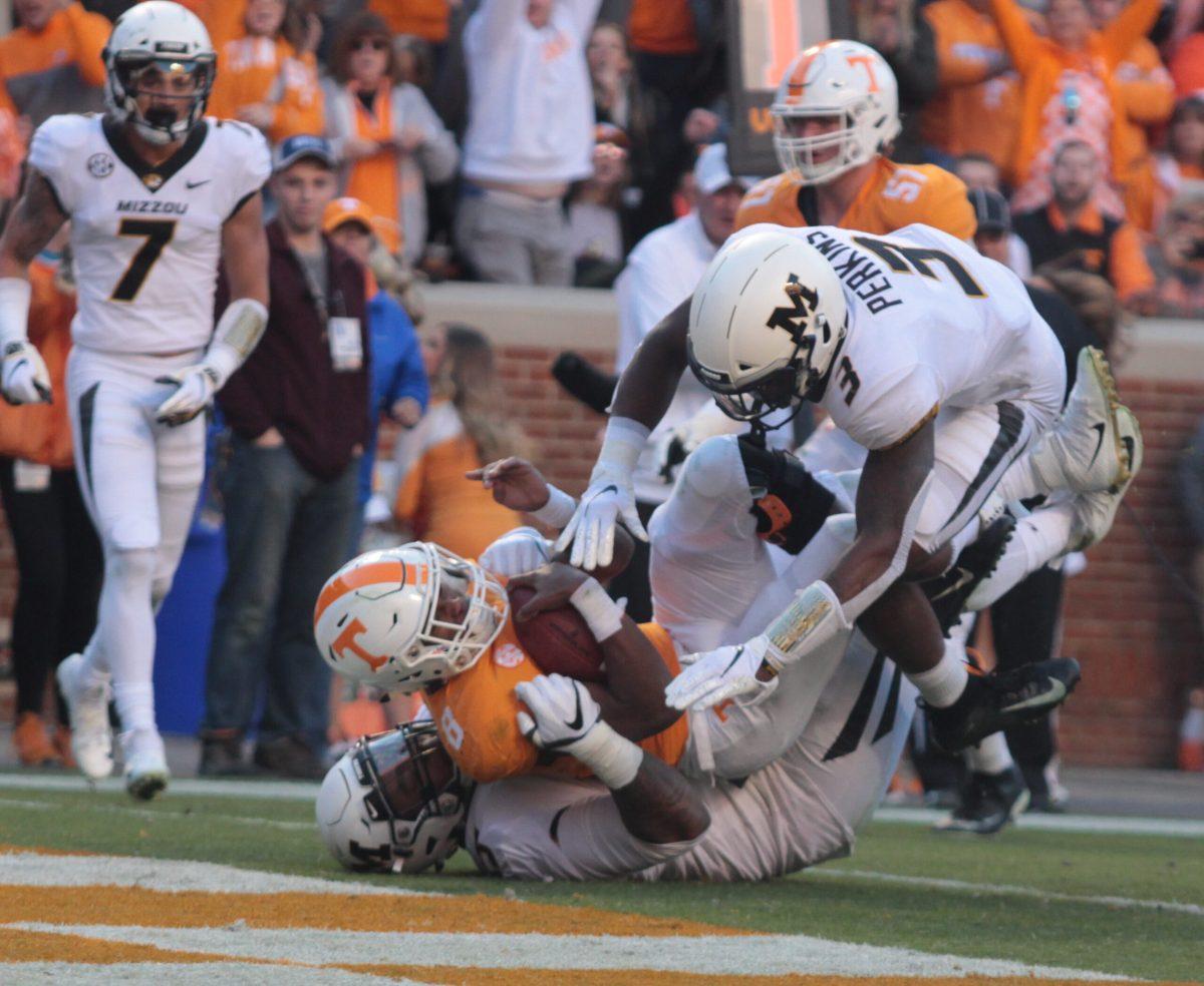 Veteran Perkins records first career sack in pivotal spot after starting against Tennessee