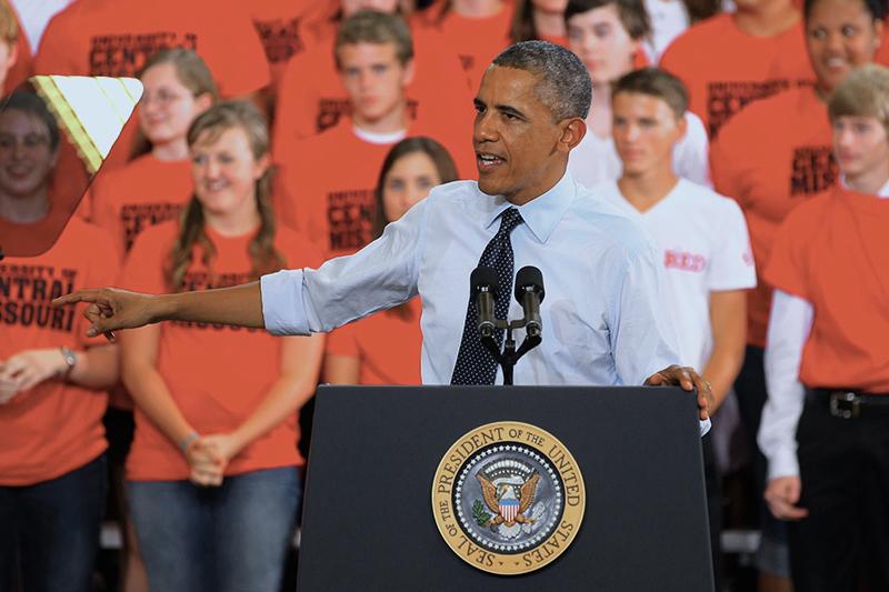 Obama talks economy in Warrensburg