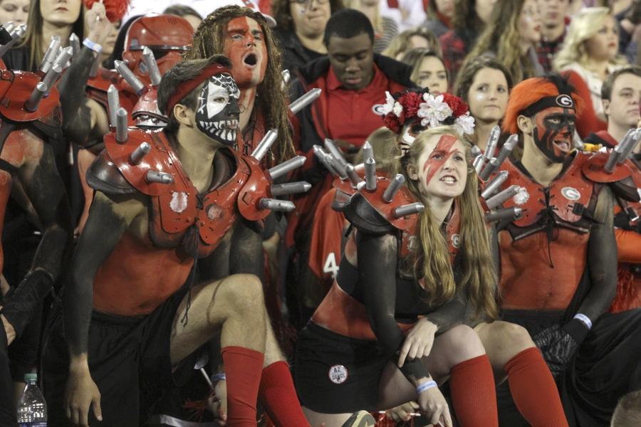 Athens’ gameday atmosphere overshadows Columbia’s