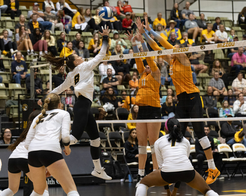 Missouri volleyball suffers defeat at hands of Tennessee