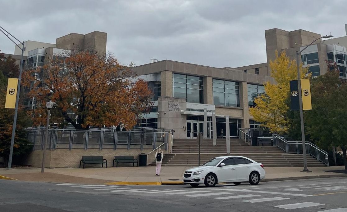 Exterior of Pizza and MO and Wings and MO, located inside Rollins Hall.